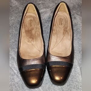 NWT Clarks Artisan Keesha Rosa Flats Women’s 11M Gold Metallic Leather Comfort